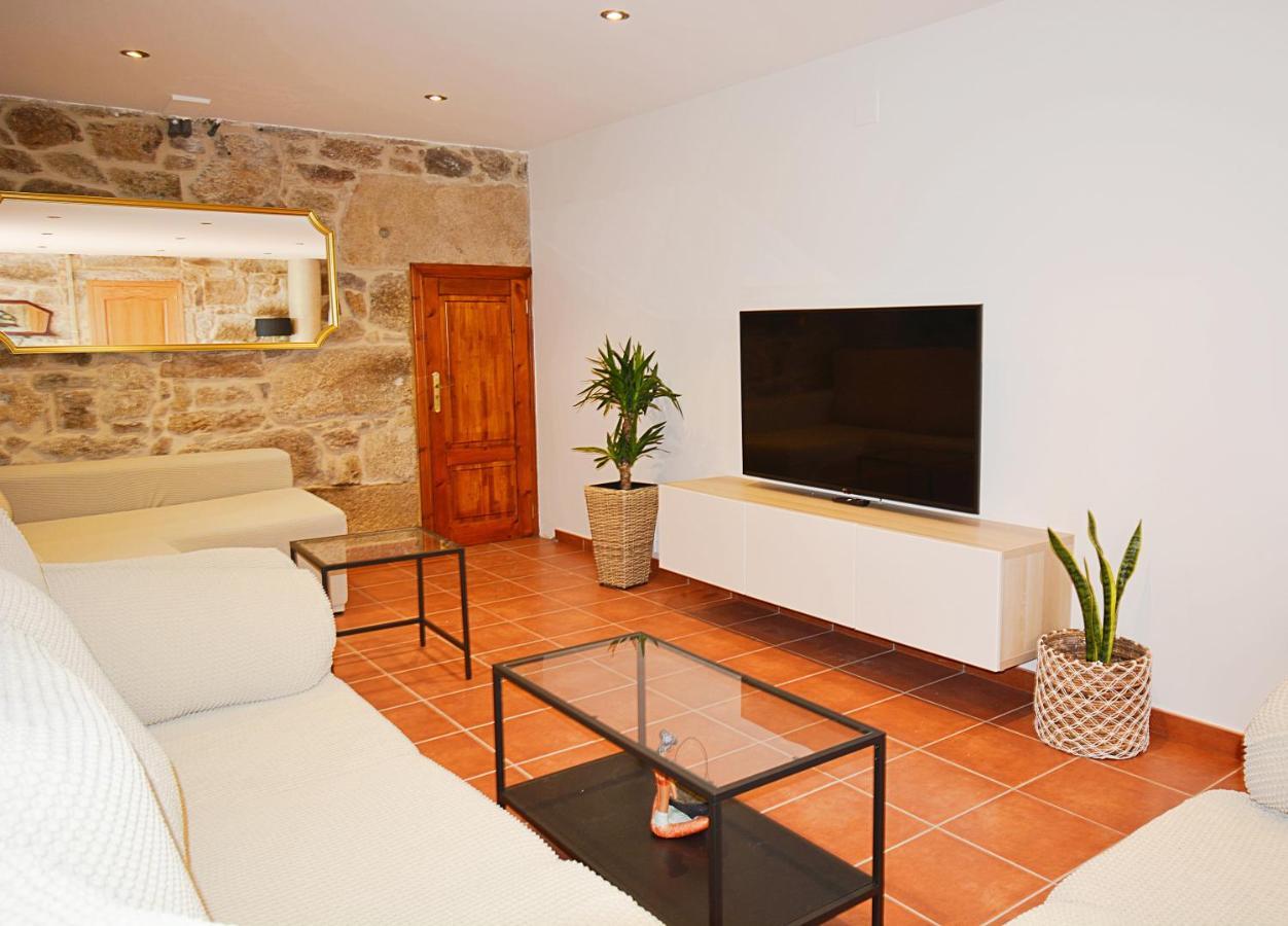Galihost - Casa Con Enorme Jardin En Cambados Villa Exterior photo
