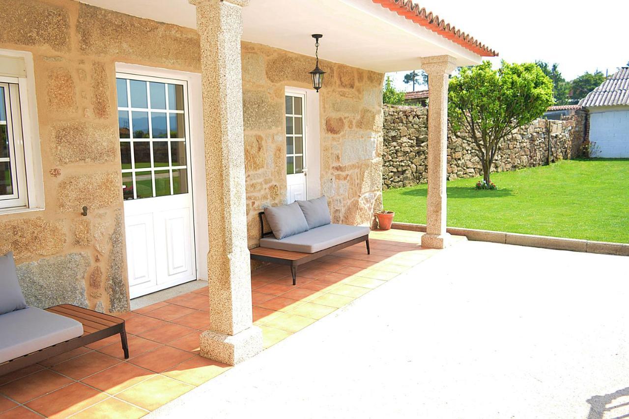 Galihost - Casa Con Enorme Jardin En Cambados Villa Exterior photo