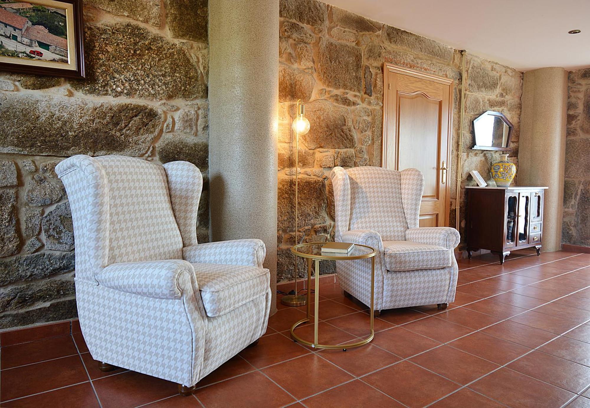Galihost - Casa Con Enorme Jardin En Cambados Villa Exterior photo